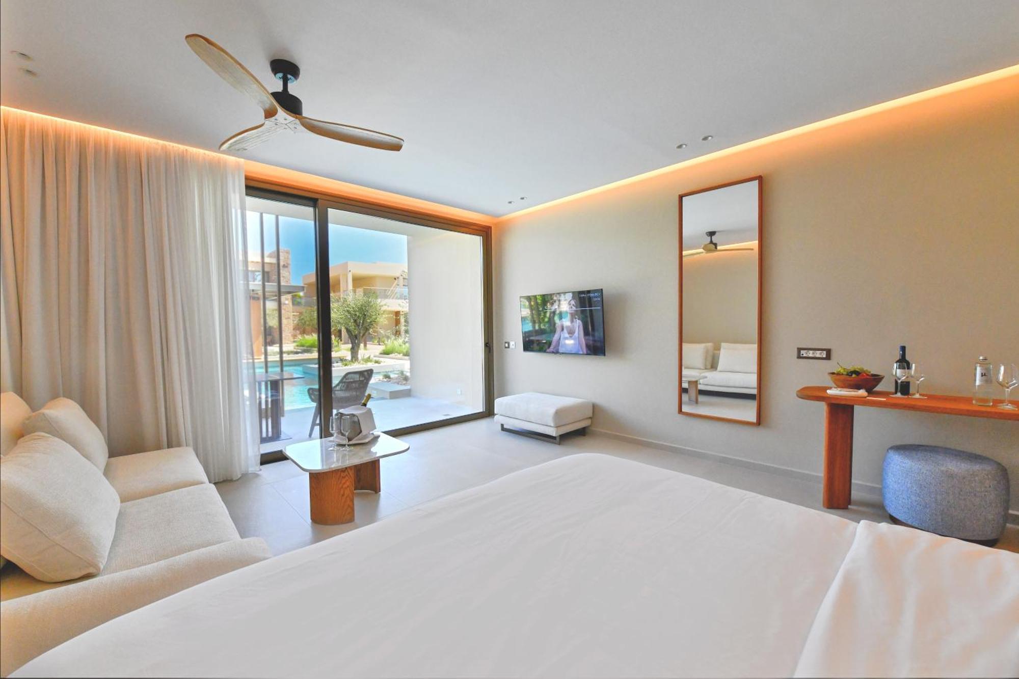 Royal Pearl Island Chios Hotel And Spa ภายนอก รูปภาพ